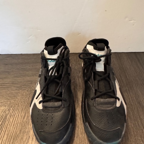 Adidas Streetball Shoes Mens Size 7.5 Black Gray Retro Leather Suede EE4968 - Picture 2 of 7